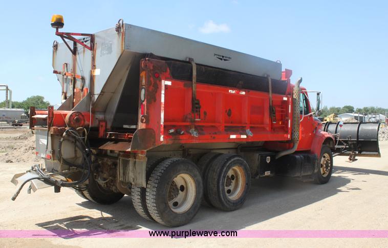 image for item I7404 1997 International 4900 dump truck