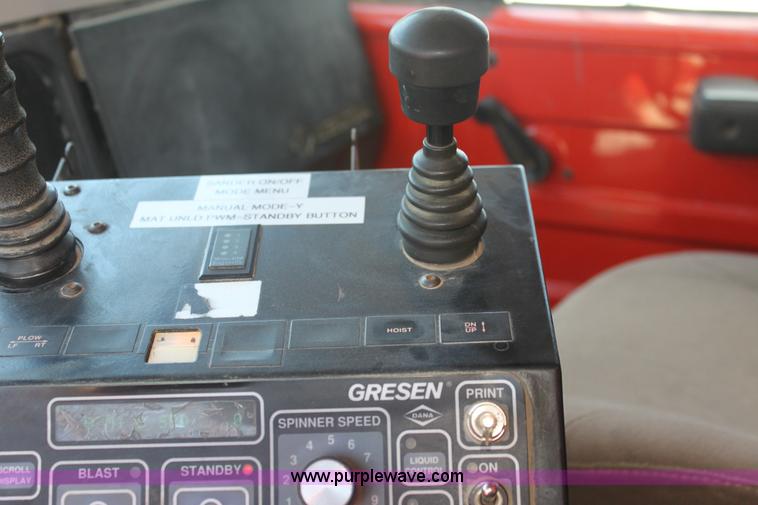 image for item I7404 1997 International 4900 dump truck