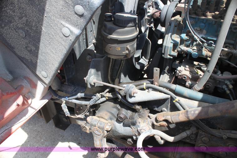 image for item I7404 1997 International 4900 dump truck