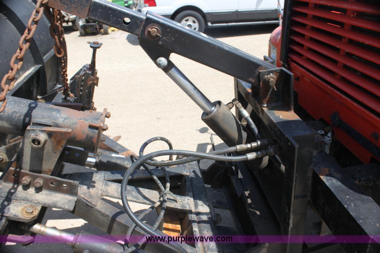 image for item I7404 1997 International 4900 dump truck