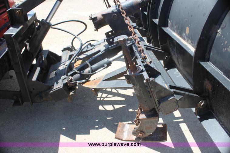 image for item I7404 1997 International 4900 dump truck