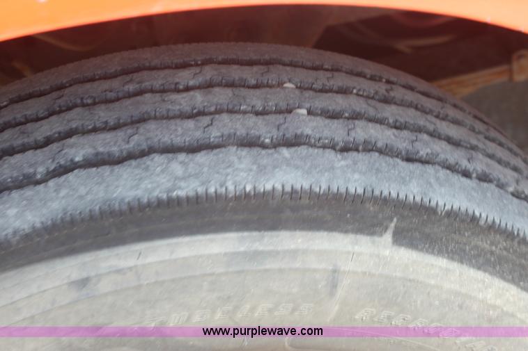 image for item I7404 1997 International 4900 dump truck