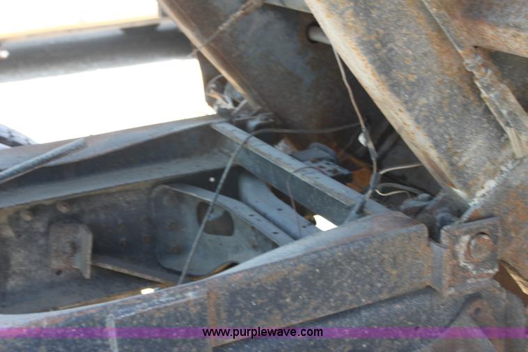 image for item I7405 1995 International 4700 dump truck