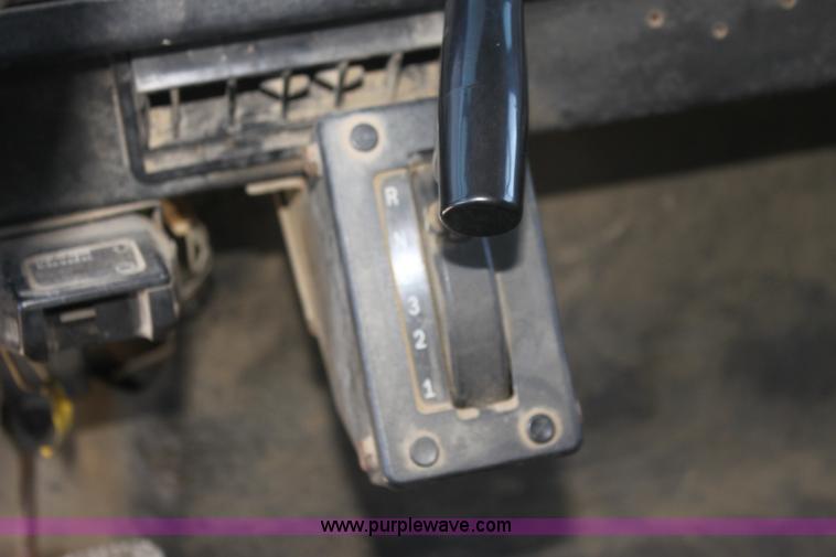 image for item I7405 1995 International 4700 dump truck