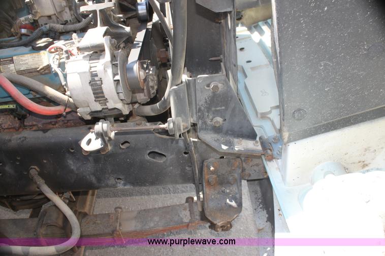 image for item I7405 1995 International 4700 dump truck