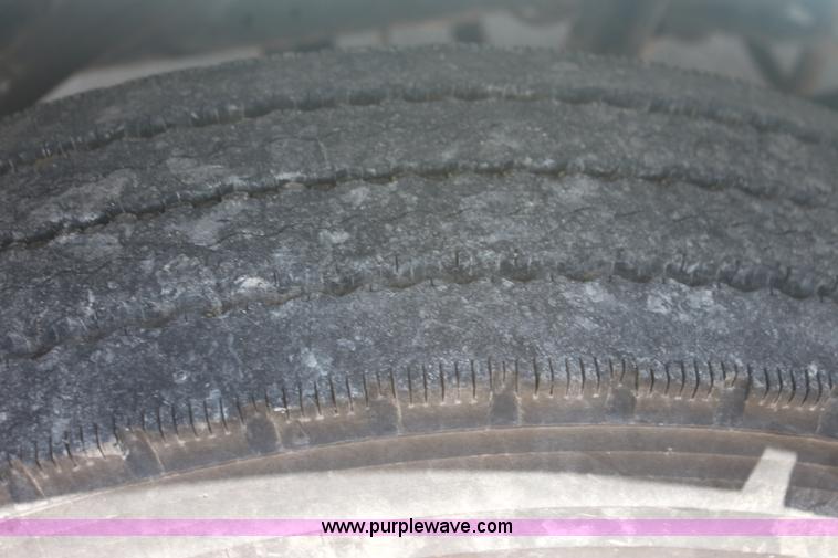 image for item I7405 1995 International 4700 dump truck