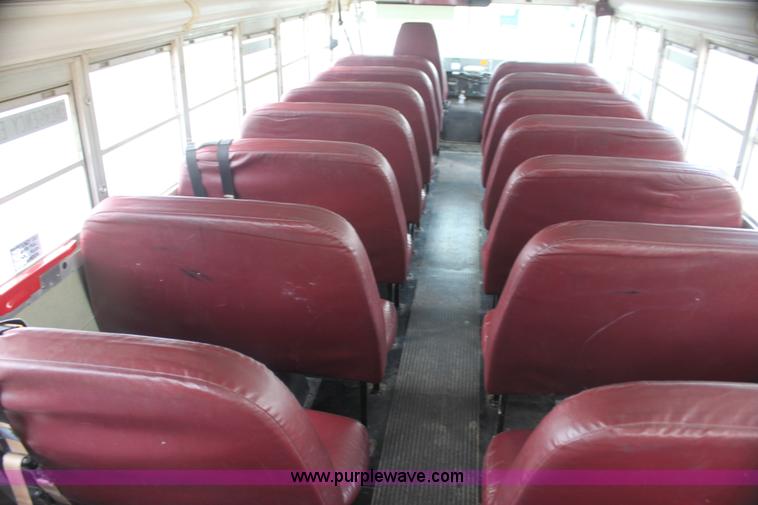image for item I7406 2003 International 3800 school bus