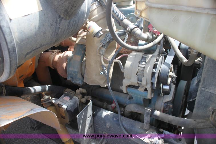 image for item I7406 2003 International 3800 school bus