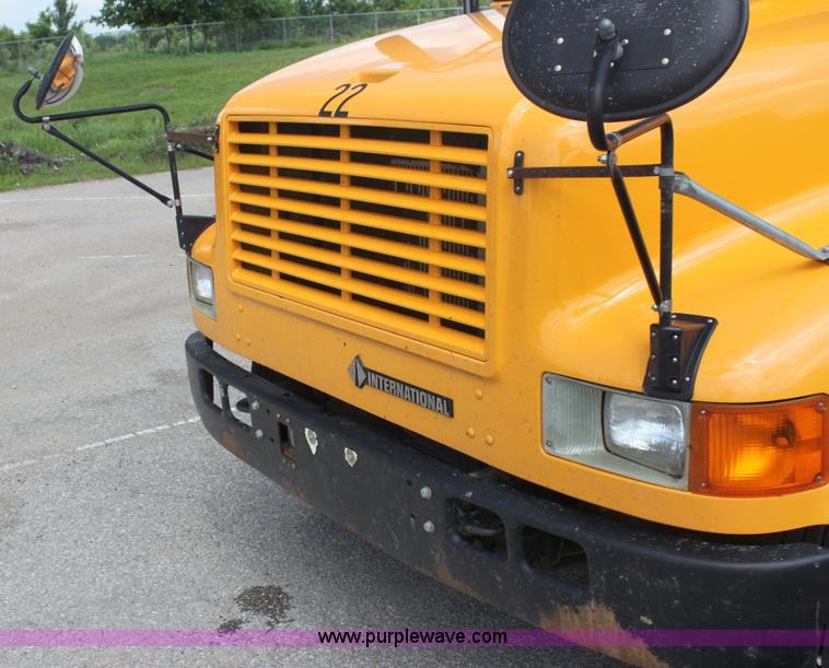 image for item I7406 2003 International 3800 school bus