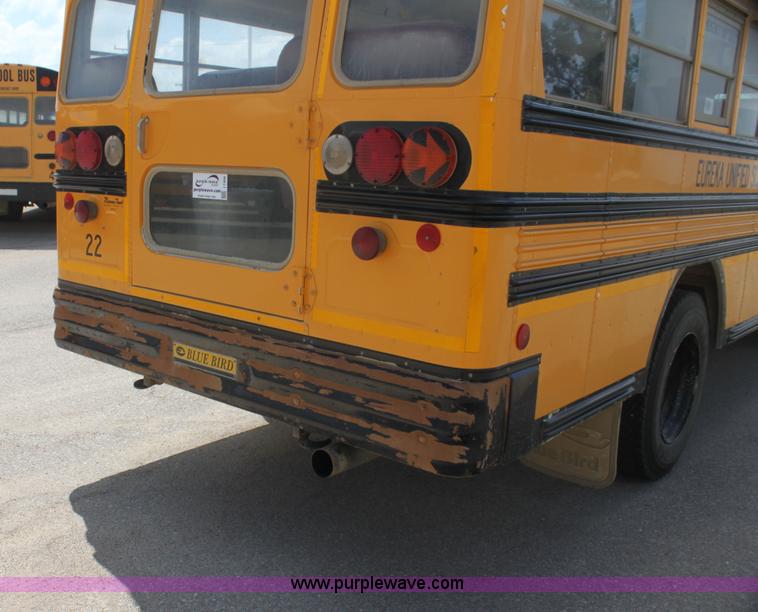 image for item I7406 2003 International 3800 school bus