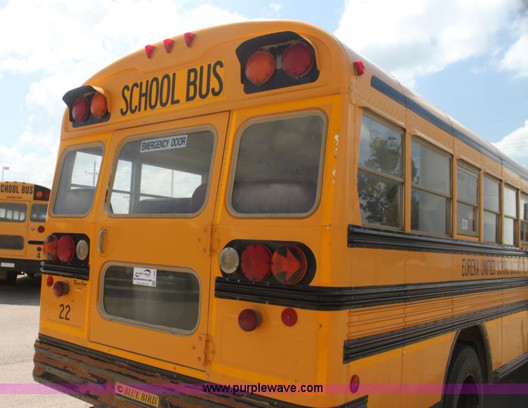 image for item I7406 2003 International 3800 school bus