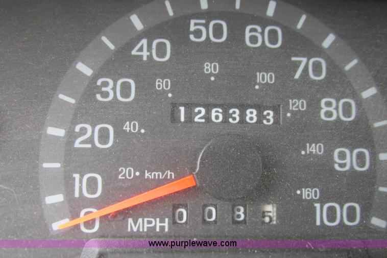 image for item I9588 2002 Ford Econoline E450 2200 VIP bus