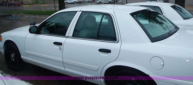 image for item J3221 2010 Ford Crown Victoria Police Interceptor