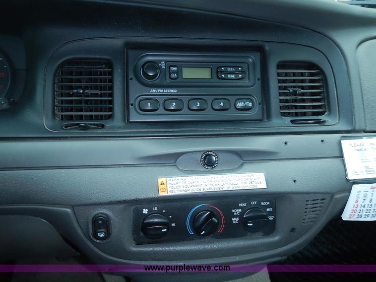 image for item J3221 2010 Ford Crown Victoria Police Interceptor