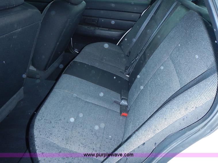 image for item J3222 2005 Ford Crown Victoria Police Interceptor