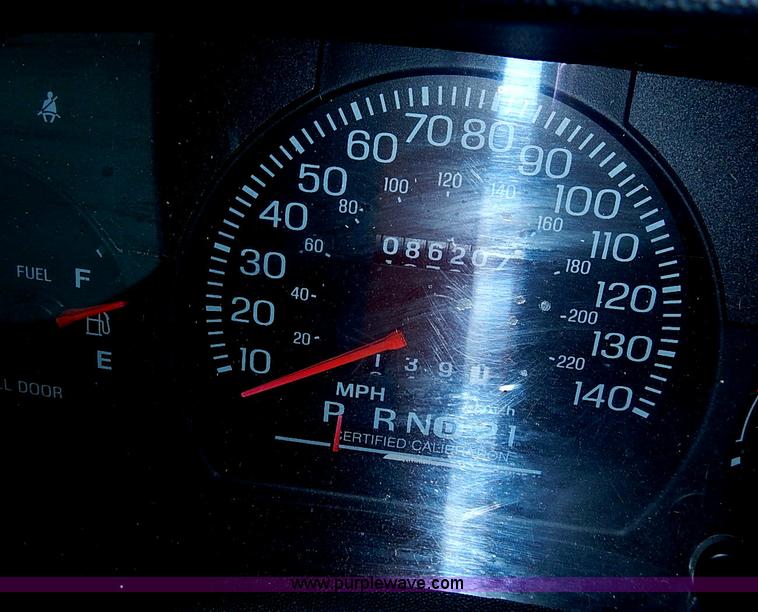 image for item J3222 2005 Ford Crown Victoria Police Interceptor