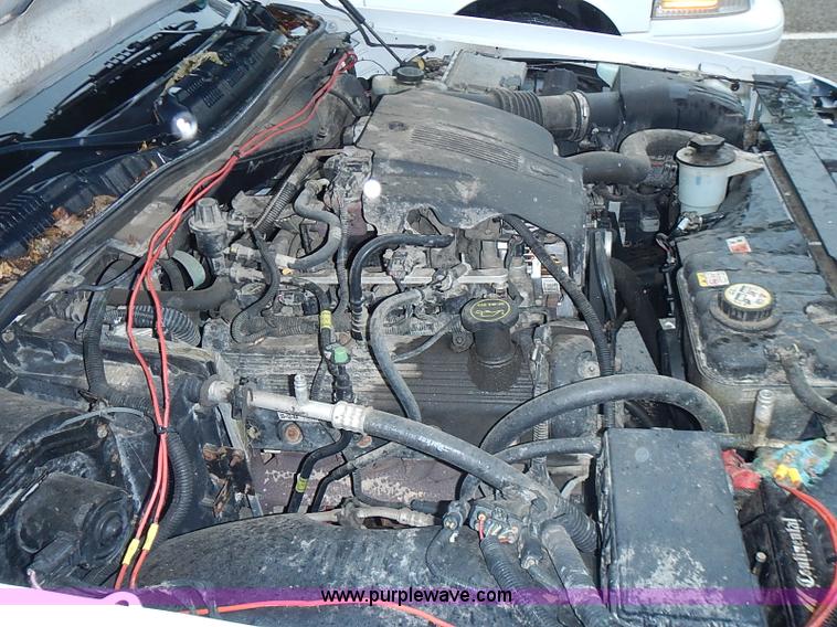 image for item J3222 2005 Ford Crown Victoria Police Interceptor