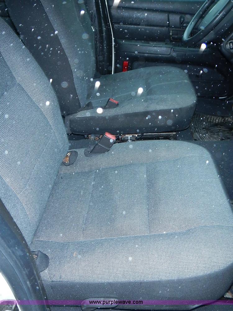 image for item J3222 2005 Ford Crown Victoria Police Interceptor