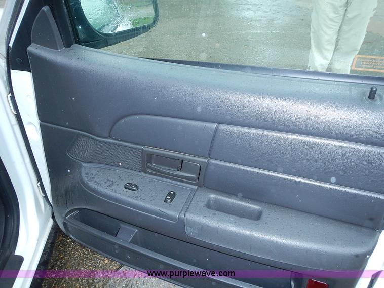 image for item J3222 2005 Ford Crown Victoria Police Interceptor