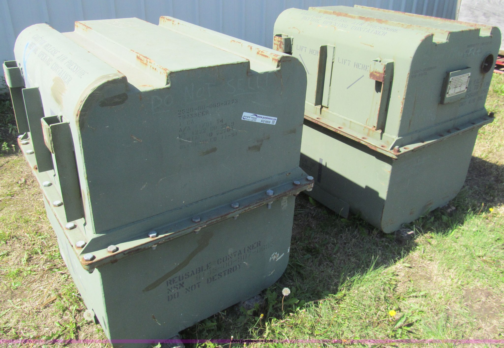 (2) military shipping containers in Hutchinson, KS Item AQ9806 sold