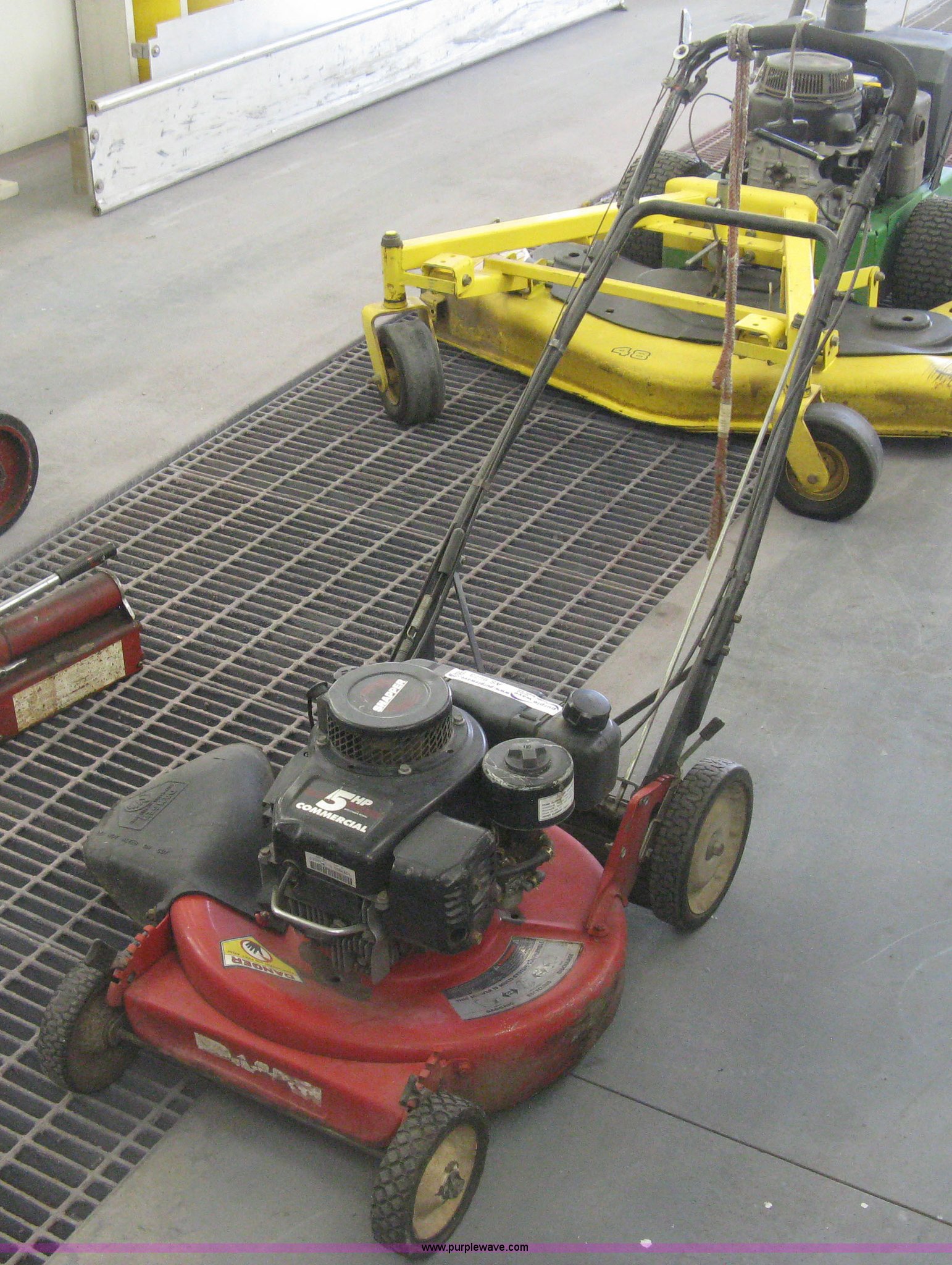 Snapper commercial walkbehind lawn mower in Wichita, KS Item AS9073