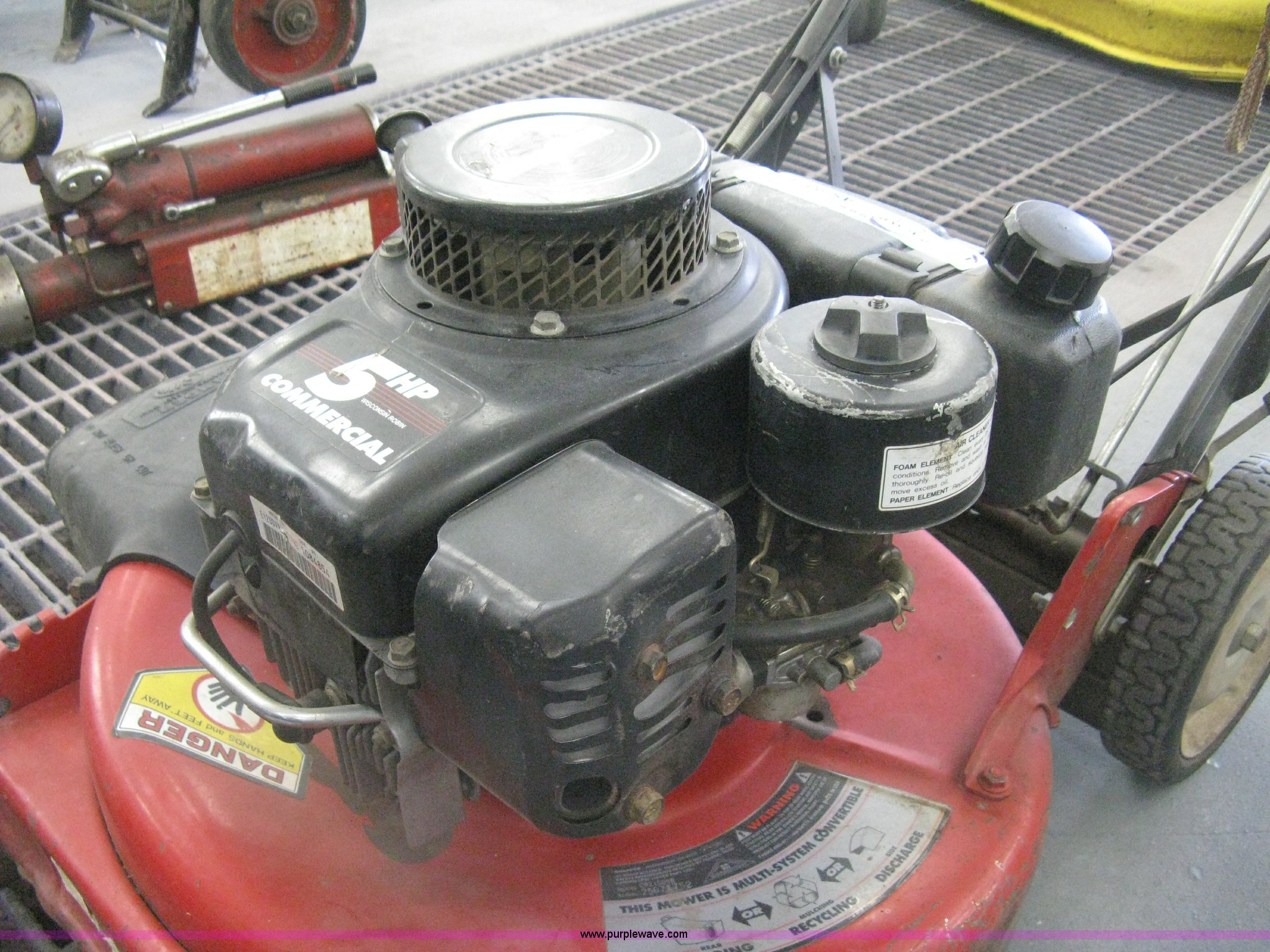 Snapper commercial walkbehind lawn mower in Wichita, KS Item AS9073