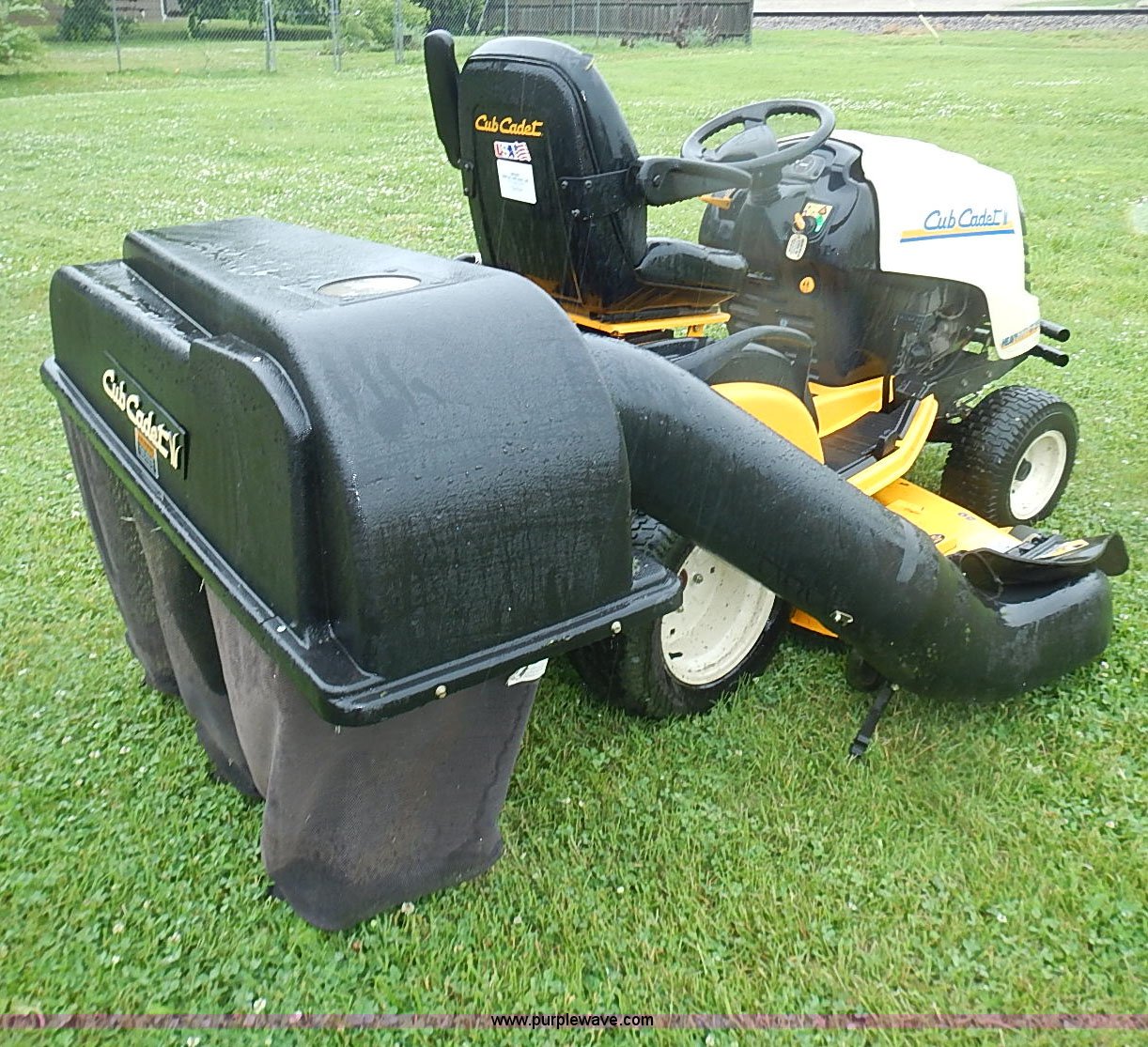 2006 Cub Cadet 2500 series lawn mower in Abilene, KS Item AZ9862 sold