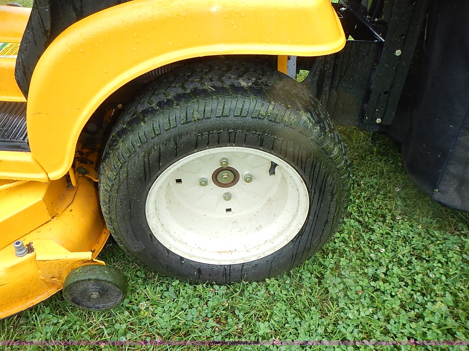 2006 Cub Cadet 2500 series lawn mower in Abilene, KS Item AZ9862 sold