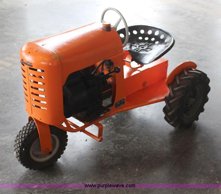 image for item AZ9750 Bartann garden tractor