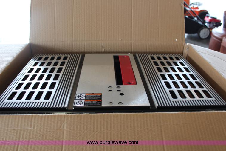 image for item AZ9754 Central Machinery 10" table saw