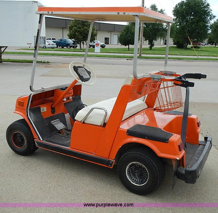 image for item BA9734 Yamaha electric golf cart