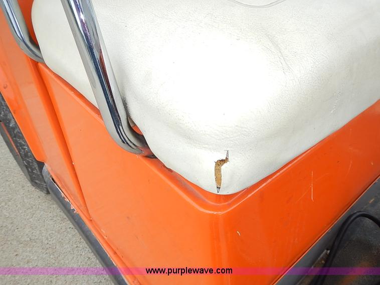 image for item BA9734 Yamaha electric golf cart