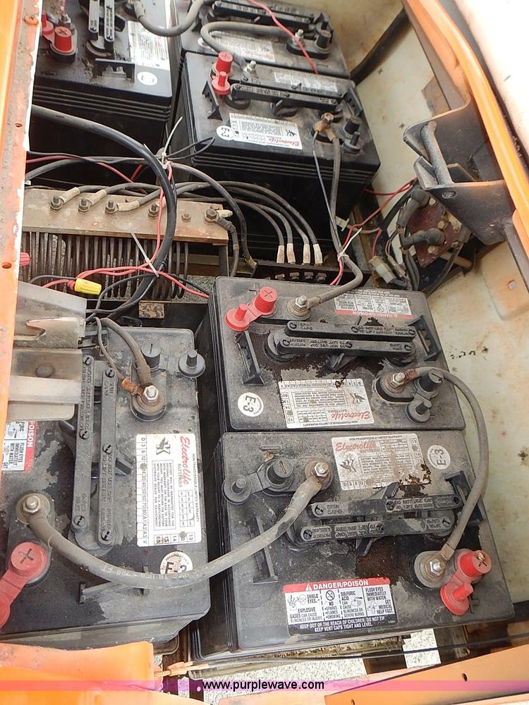 image for item BA9734 Yamaha electric golf cart