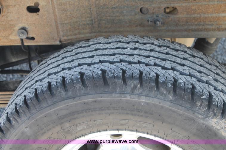 image for item C3856 2002 Chevrolet Silverado 2500HD Crew Cab pickup truck