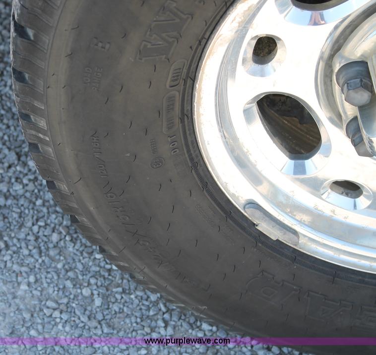 image for item C3856 2002 Chevrolet Silverado 2500HD Crew Cab pickup truck