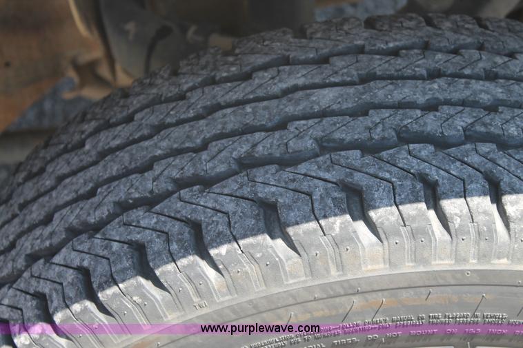 image for item C3856 2002 Chevrolet Silverado 2500HD Crew Cab pickup truck