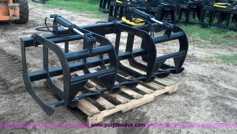 image for item D1027 66" upgraded E-Series root/brush grapple