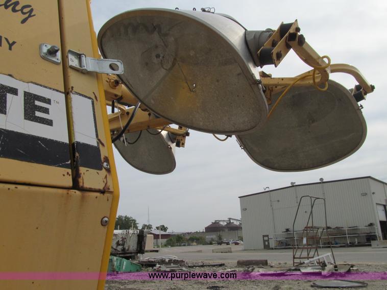 image for item E4902 Allmand Maxi-Lite portable light tower