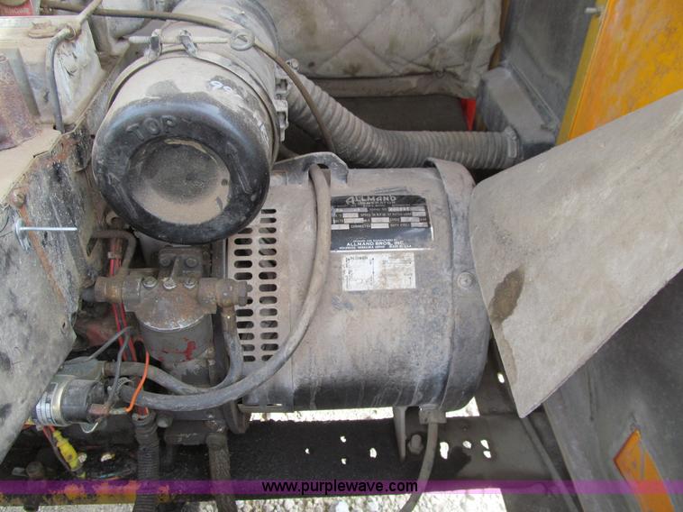 image for item E4902 Allmand Maxi-Lite portable light tower