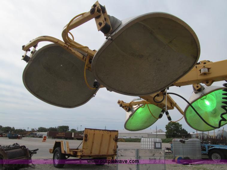 image for item E4902 Allmand Maxi-Lite portable light tower