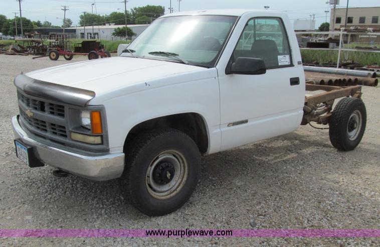 image for item E4904 1994 Chevrolet 2500 pickup truck