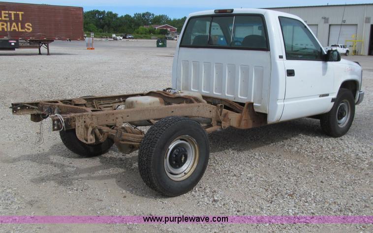 image for item E4904 1994 Chevrolet 2500 pickup truck