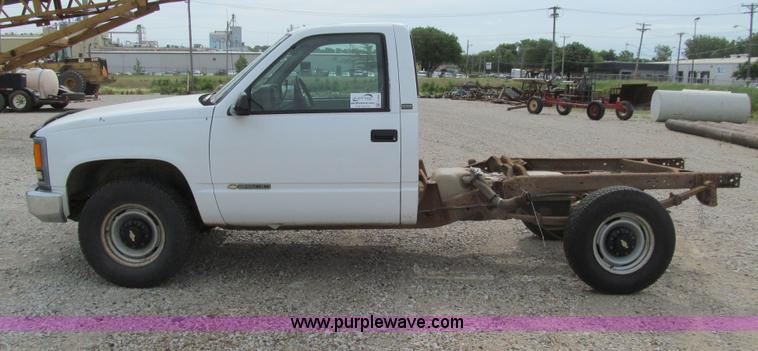 image for item E4904 1994 Chevrolet 2500 pickup truck