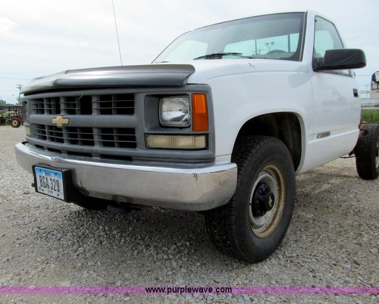image for item E4904 1994 Chevrolet 2500 pickup truck