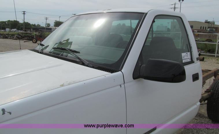 image for item E4904 1994 Chevrolet 2500 pickup truck