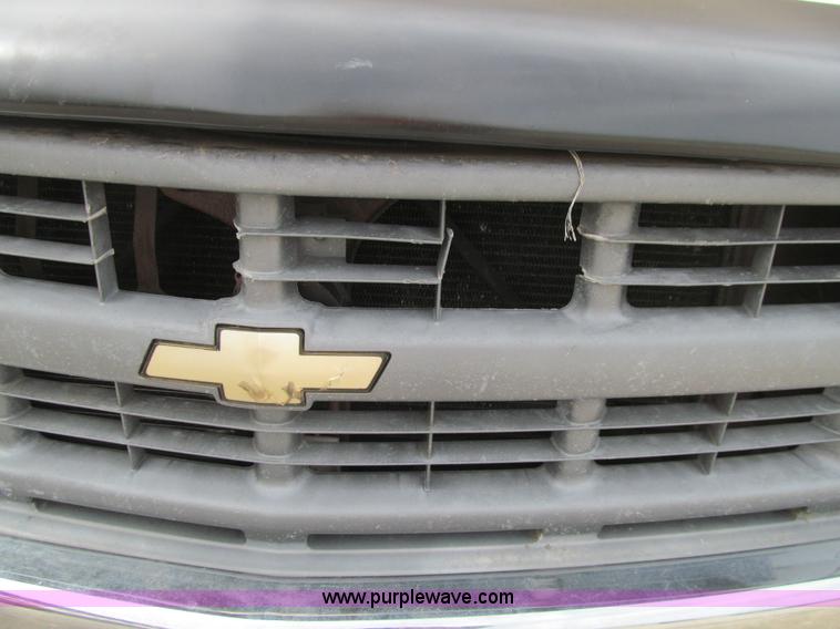 image for item E4904 1994 Chevrolet 2500 pickup truck