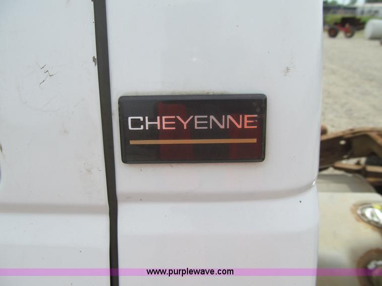 image for item E4904 1994 Chevrolet 2500 pickup truck