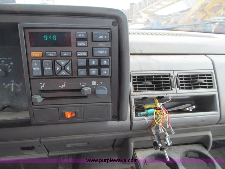 image for item E4904 1994 Chevrolet 2500 pickup truck