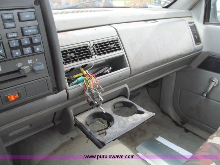 image for item E4904 1994 Chevrolet 2500 pickup truck