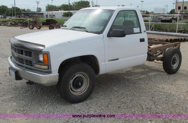 image for item E4904 1994 Chevrolet 2500 pickup truck